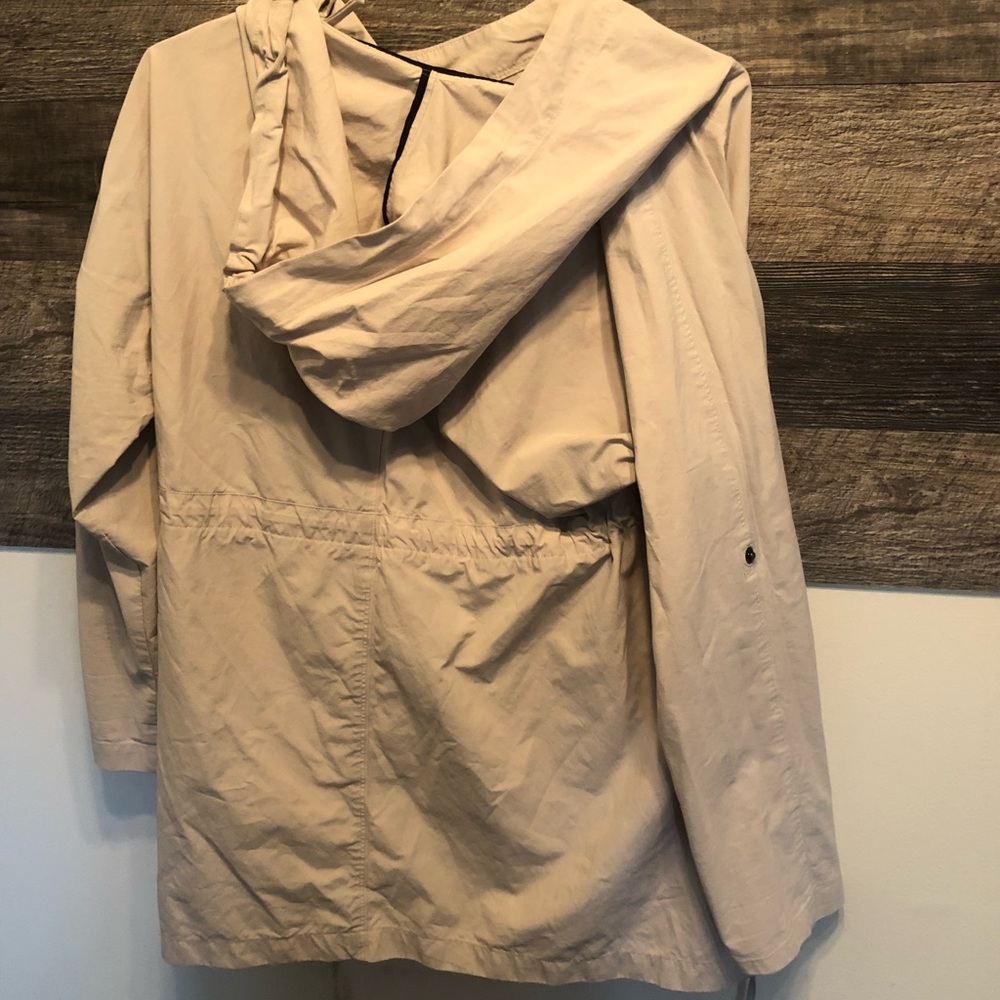 Simply Vera Vera Wang tan hooded jacket